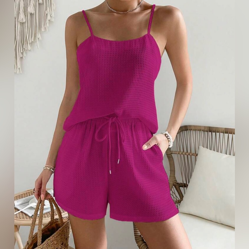 SHEIN VCAY Solid Cami Top & Drawstring Waist Shorts